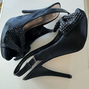 STEVE MADDEN SATIN SLING BACKS